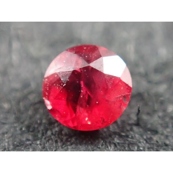 最高品質天然レッドベリル(Red Beryl) ラウンドカット Wah Wah Mtns 