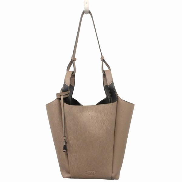 ◆25FW◆RUNWAY◆【TOTEME】スエード*ベルト*バケットバッグ TOTEME ベルテッド バケットバッグ | ブラック | FARFETCH JP