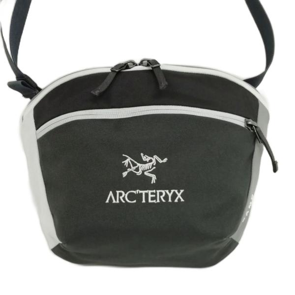 ARC'TERYX BEAMS ショルダーバッグ ブラック/グレー ARC'TERYX（アークテリクス） ビームス別注 2223X000007102 マンティス