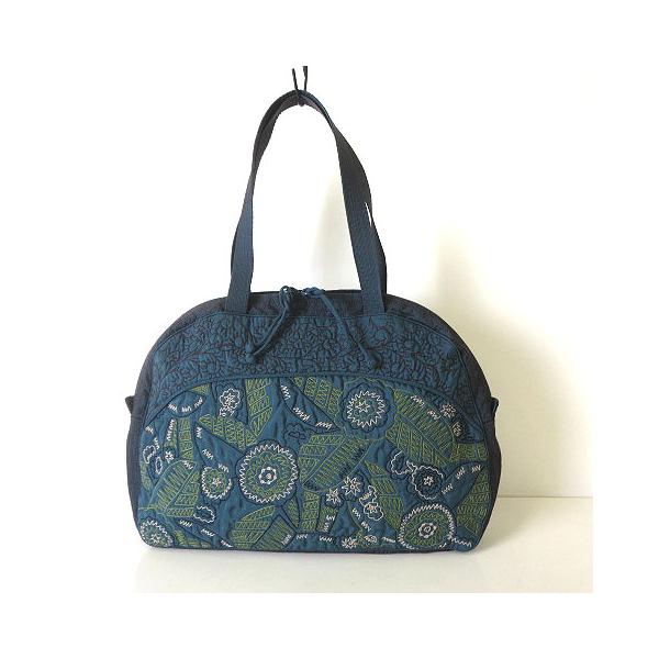 イッセイミヤケ　タマシャ　バック　ミシンステッチ　大容量のかなりの美品です。 ISSEY MIYAKE（イッセイミヤケ） タマシャ TaMaSHa バッグ