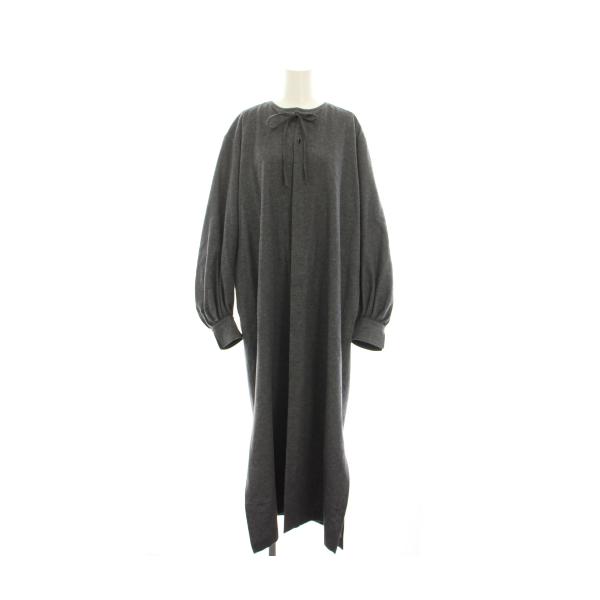 トゥモローランド　ワンピース　グレー TOMORROWLAND｜クリアーボイル キーネックワンピース | Rakuten