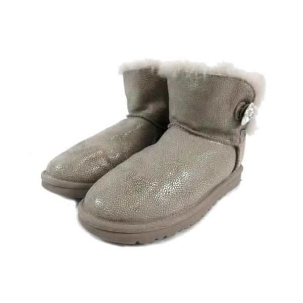 アグ UGG ムートンブーツ ショート ビジューボタン 裏地ファー 総柄