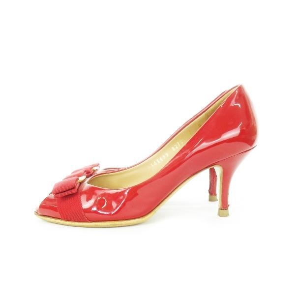 フェラガモ　オープントゥ　エナメルパンプス Salvatore Ferragamo - Salvatore Ferragamo サルヴァトーレ