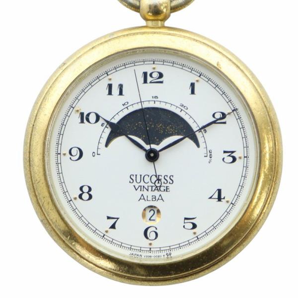 セイコー SEIKO アルバ ALBA SUCCESS 懐中時計 ウォッチ クォーツ ムーンフェイズ カレンダー付き 白文字盤 ロゴ ゴールド色【ブランド】セイコー SEIKO【表記サイズ】実寸サイズをご参考ください。【実寸サイズ】バンド幅...