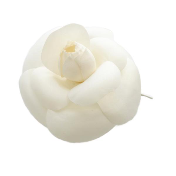 CHANEL カメリアコサージュ ホワイト　レア　正規品 CHANEL（シャネル） カメリアコサージュ ブローチ 白 ホワイト /SR