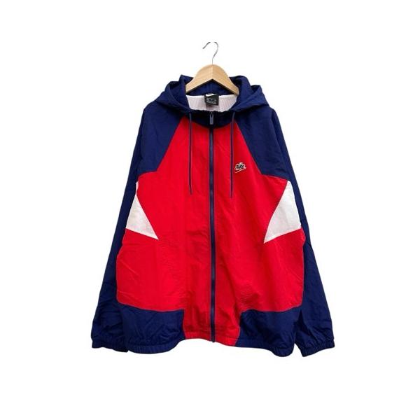 美品　NIKE　ナイロン　ジャケット　フーディ　マウンテン　XL 刺繍ロゴ NIKE（ナイキ） ナイロンジャケット マウンテンパーカー 刺繍 レッド