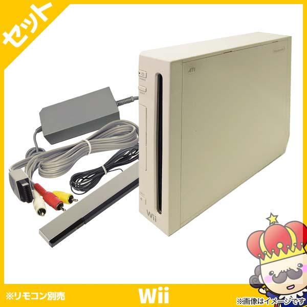 wii本体、wiifit本体、ソフト(3本)、リモコン充電器(別売)4点セット