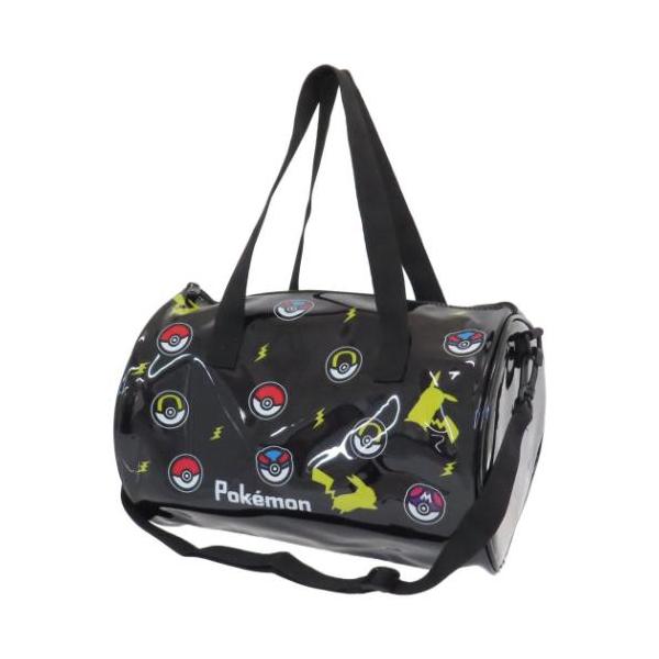 大人女子にぴったり お気に入りの鞄やお財布が充実大人気[POCKET MONSTER/ポケットモンスター]のサマーレジャーシリーズこちらは夏の定番アイテム[ロールボストン型ビニールバッグ]水着やタオルがしっかり入るサイズで使いやすい海やプー...