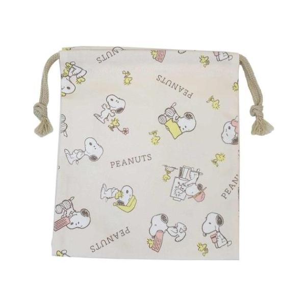 普段持ち歩く日用雑貨もお気に入りでそろえよう大人気[PEANUTS/SNOOPY]のキュートな学童雑貨シリーズこちらはいろいろ使える[きんちゃく袋S]従来より1cm高さがアップしたので、今までぎりぎり入らなかった色鉛筆やカトラリーセットなど...