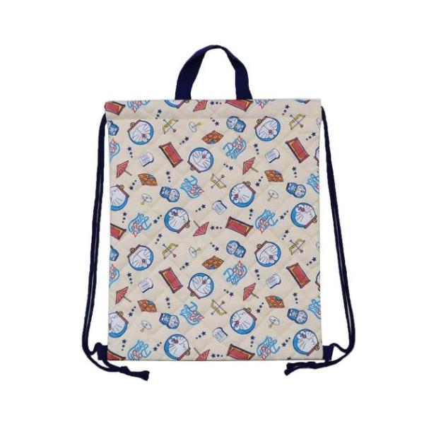 かわいい大人気アニメ[ドラえもん]からスクール雑貨シリーズ登場こちらは2wayで使える[キルトナップサック]トートバッグとして使っても良し 両サイドに紐が付いているのでリュックサックとしても使えちゃいます。キルティング素材のママの手作り風が...