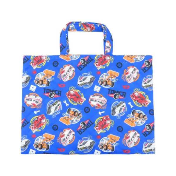 おけいこ男の子大好き[プラレール]からまたまたNEWグッズが仲間入りこちらは定番アイテム[キルティングレッスンバッグ]に少し大きめサイズが新登場キルティング素材の手作り風でとってもキュート。お道具箱や教科書などもたっぷり収納できるサイズ。外...