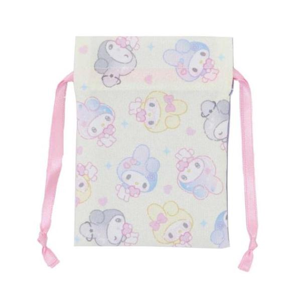 普段持ち歩く日用雑貨もお気に入りでそろえよう大人気サンリオキャラクターグッズにまたまた可愛いnewアイテム登場こちらは小さくてかわいい[豆巾着ポーチ]小物やお菓子、携帯用のお薬や印鑑などを持ち歩くのに便利なサイズかわいい柄で全種類コレクショ...