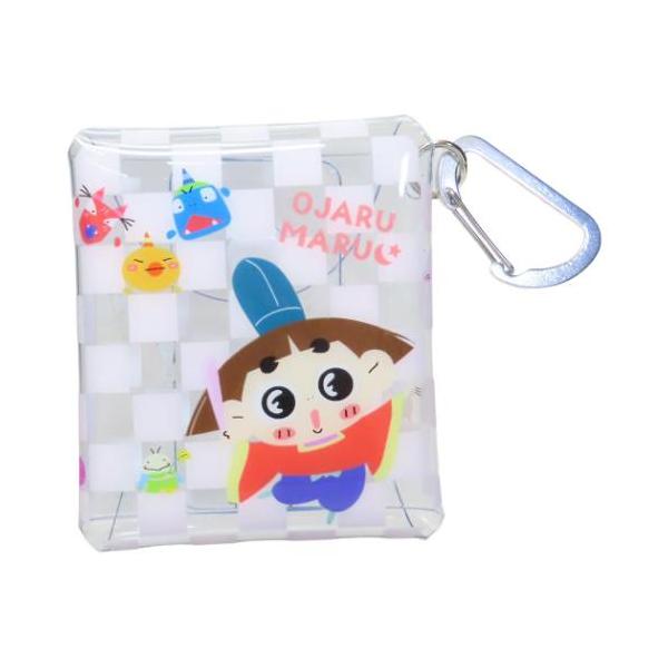 毎日使うものだからこそこだわりを 大人可愛い女性向け雑貨大人気[おじゃる丸]がグッズになって登場こちらは水濡れや汚れに強い人気の[クリアマルチケース]のSSサイズ裏面のボタンを外せば全面が開いて出し入れしやすいカラビナが付いているのでリュッ...