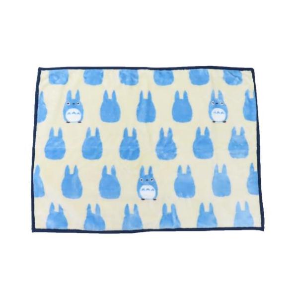 生活雑貨 寝具 ブランケット おしゃれ 一人暮らし 模様替え宮崎駿監督の名作[となりのトトロ]のキュートなウォーマー雑貨シリーズこちらはふわふわの肌触りの[マイヤーブランケット]思わず頬ずりしたくなる気持ちいい肌触りであったかさもバッチリ。...