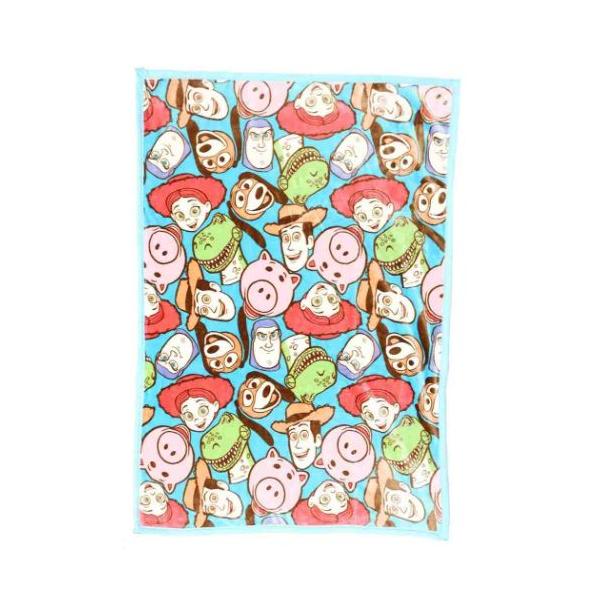 生活雑貨 寝具 毛布 おしゃれ 一人暮らし 模様替え大人気ディズニーキャラクターのウォーマー雑貨シリーズこちらはすっぽり包まれる[ハーフ毛布]思わず頬ずりしたくなる気持ちいい肌触りであったかさもバッチリ。お部屋で使うのはもちろん、キッズやマ...