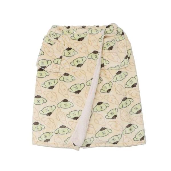 毎日使うものだからこそこだわりを 大人可愛い女性向け雑貨おえかきさんxさんりおきゃらくたーずのウォーマー雑貨シリーズこちらはあったかくて可愛い[巻きブランケット]内側はもこもこボア生地になっているので寒い日もぬくぬくスナップボタンで着脱かん...