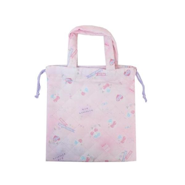 キッズ入学 新学期にぴったりなスクール雑貨シリーズこちらは小物を入れるのにちょうどいい[ミニキルト巾着]移動教室や簡易バッグとして便利な巾着タイプキルティング素材の手作り風がとってもかわいい外側から名前が見えなくて安心な内側にネームタグが付...