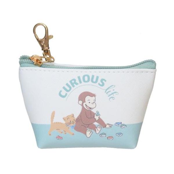 毎日使うものだからこそこだわりを 大人可愛い女性向け雑貨世界中で愛されている人気絵本[おさるのジョージ]グッズにまたまた可愛いnewアイテム登場こちらはリップやコスメ、イヤホンなど小物を入れるのちょうどいい[三角ミニポーチ]ナスカン付きでカ...