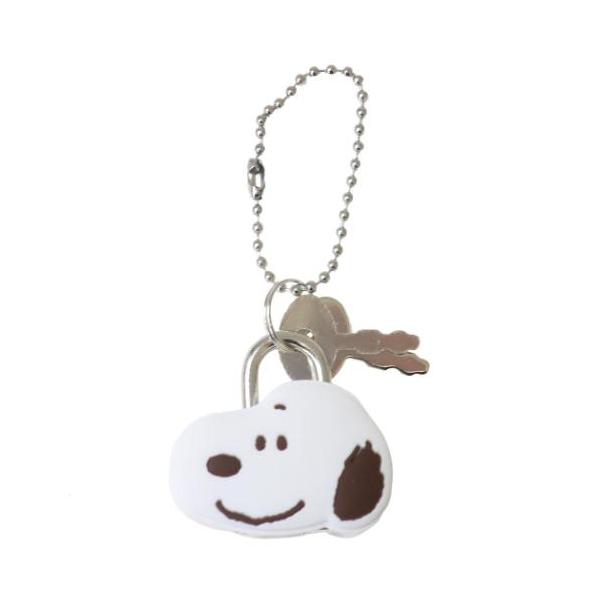 毎日使うものだからこそこだわりを 大人可愛い女性向け雑貨大人気PEANUTS/SNOOPYグッズにまたまた可愛いnewアイテム登場こちらは便利でかわいい[マスコット南京錠キーホルダー]キーホルダーとして、鞄の飾りとして付けてもかわいいカギは...