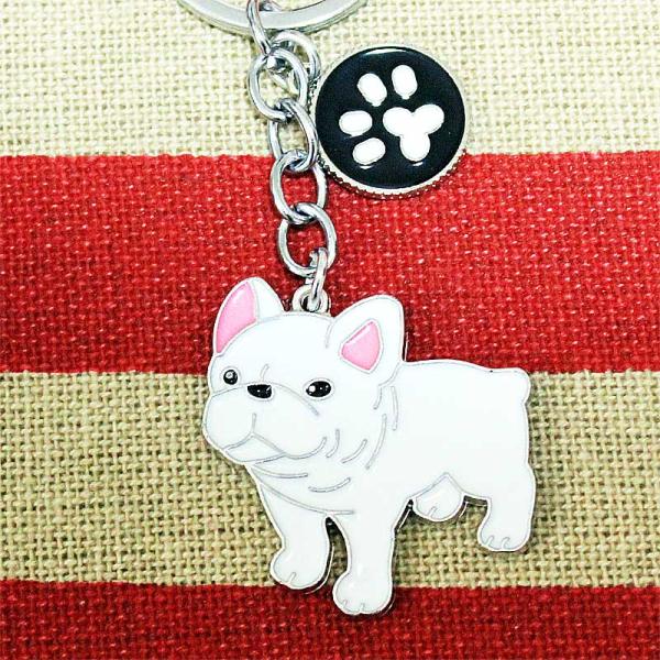 かわいいフレンチブルドッグのメタル製キーホルダーです★ご機嫌な表情で笑っているような顔が超キュート♪あなたもこんなキーホルダーでさり気なーくフレブル好きをアピールしてみませんか！？★詳しくは商品説明欄をご覧ください。フレンチブルドッグ 雑貨...