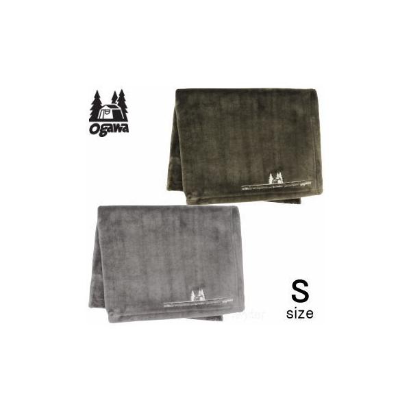 【本商品はSサイズです】オリジナルファイアプルーフブランケット。ひざ掛けにちょうど良いSサイズ、チェアに敷いても使える使い勝手の良いMサイズ、コットにかけたり就寝時にも使えるLサイズの3サイズ展開です。手触りのよい素材、ロゴが刺繍に変更され...
