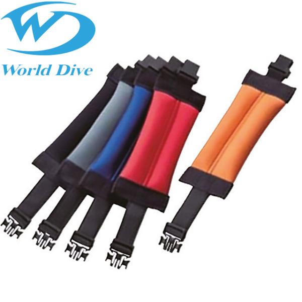 足首に着用し腰への負担を軽くするウエイト。足先の浮力を抑え水中での体勢をバランスよく維持します。クイックリリースベルトだから着脱も容易に行えます。★単品での価格です★（両足ご注文の場合は数量2でご注文下さい。）