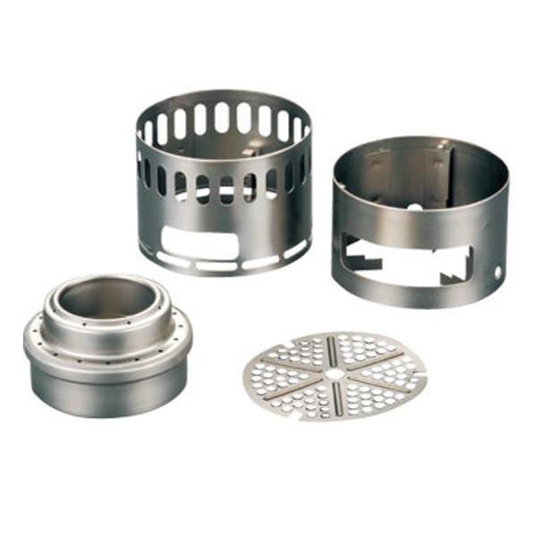 スタンドは風を遮るだけでなく、上昇気流によって燃焼効率を向上させる。スタンドにストーブを収納でき、コンパクトに携帯できる。上部スタンドサイズ/径8.2×高さ6cm下部スタンドサイズ/径8×高さ5cmアルコールストーブサイズ/外径7.1(内径...