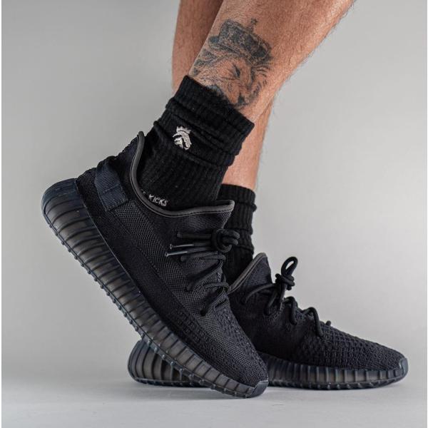 イージー ブースト 350 V2 オニキス adidas YEEZY Boost 350 V2 Onyx