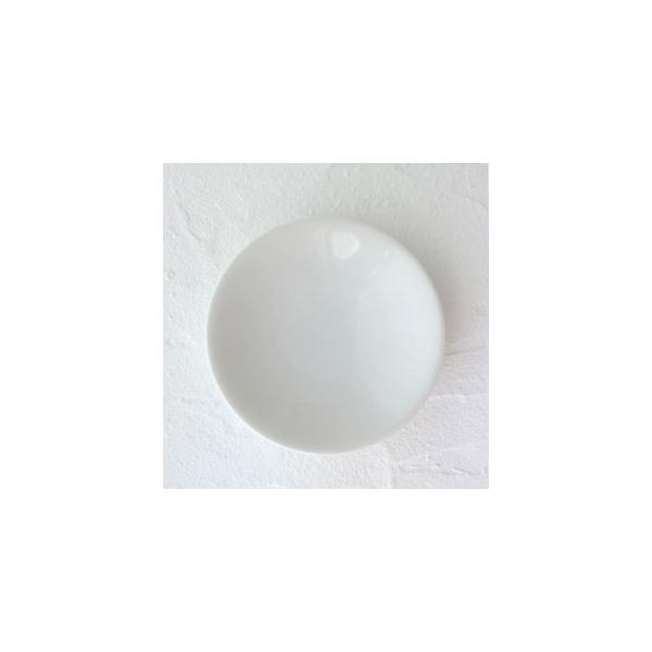 『商品情報』直径：約16.5cm 『商品紹介』デザートプレートとしても、取り皿としても…メタプレートなので 普段使いしやすいです。 『注意事項』画像はあくまでも参考となり、写真ではホワイトレベルを現物同様に写すことができません。PC、携帯の...