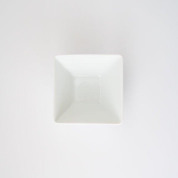 『商品情報』高さ：約5.5cm縦：約12.0cm横：約12.0cm満水時：300ml重さ：約310ｇ【注意事項】・画像はあくまでも参考となり、写真ではホワイトレベルを現物同様に写すことができません。・PC、携帯の画面によっても実際のカラーと...