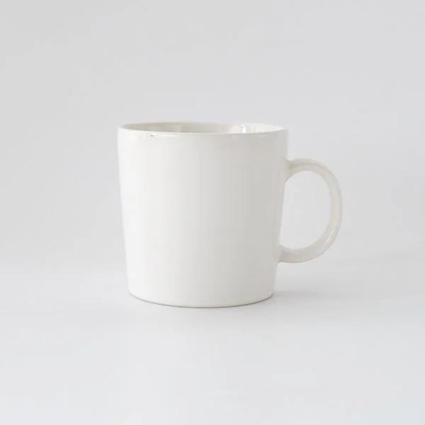 『商品情報』高さ：約8.0cm直径(飲み口)：約8.0cm直径（底）：約7.0cm容量：約250ml重さ：約245g素材：磁器※日本製※電子レンジ・食洗機使用可能『注意事項』・画像はあくまでも参考となり、写真ではホワイトレベルを現物同様に写...