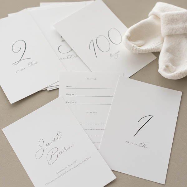 たて：約15cmよこ：約10cm14枚内訳：Just born、1 Month、2 Months、3 Months、100 days、4 Months、5 Months、1/2 Birthday、7 Months、8 Months、9 Mo...