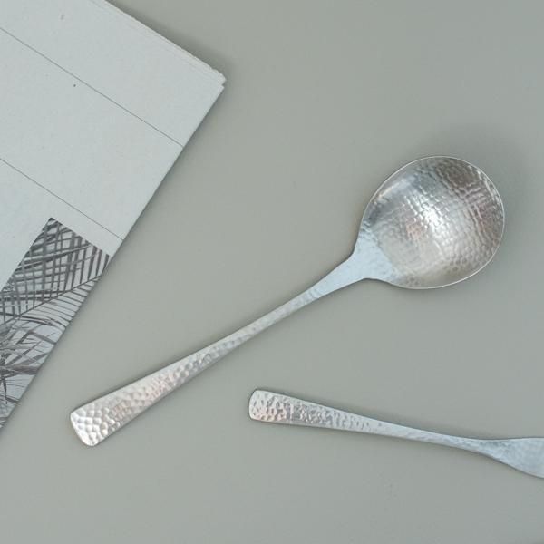 新品パリで購入したカトラリー3客セット- マットシルバー 新品パリで購入したカトラリー3客セット- マットシルバー 新品パリで