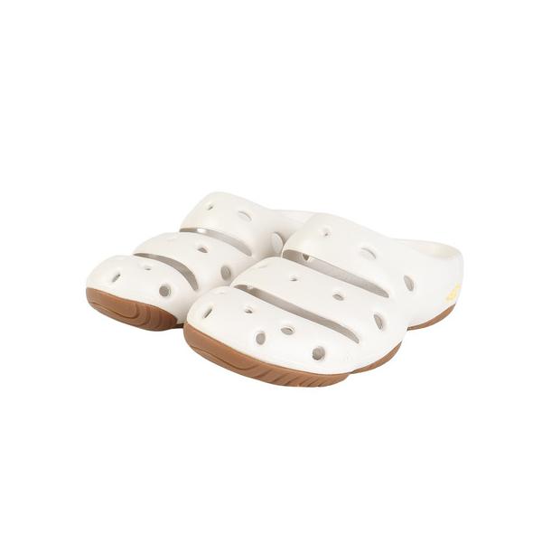 キーン（KEEN）（メンズ）スポーツサンダル ヨギ ホワイト 1028521 シャワーサンダル 軽量 クッション性 通気性 抗菌防臭加工 タウン レジャー プール