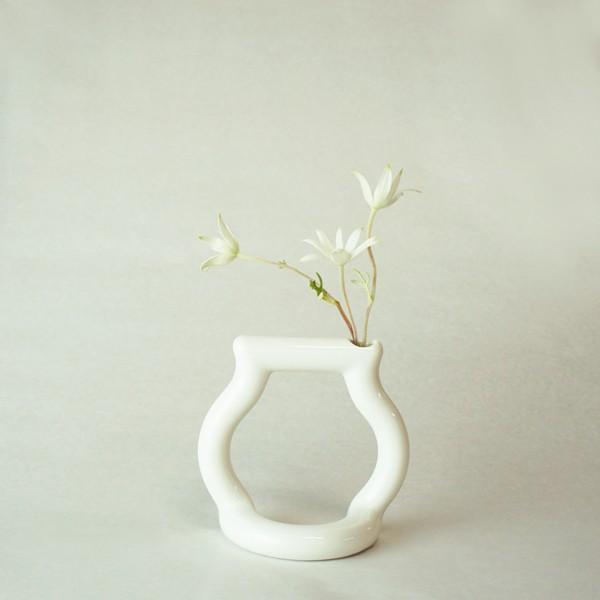 一輪挿し おしゃれ 陶器 花瓶 花器 フラワーベース Still Green S セラミックジャパン スティルグリーン Cs 3 Jam 送料無料 当日発送可能 白 徳田祐子 シンプル 日本製 インテリア雑貨