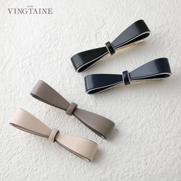 上品なリボンデザインが大人可愛い雰囲気を添えるヘアクリップ。合わせやすい落ち着いたカラーで、オフィスコーデにさりげなく取り入れやすいのが魅力です。シンプルながらも女性らしい華やかさを演出し、サイドをさっと留めるだけでこなれ感のあるヘアスタイ...