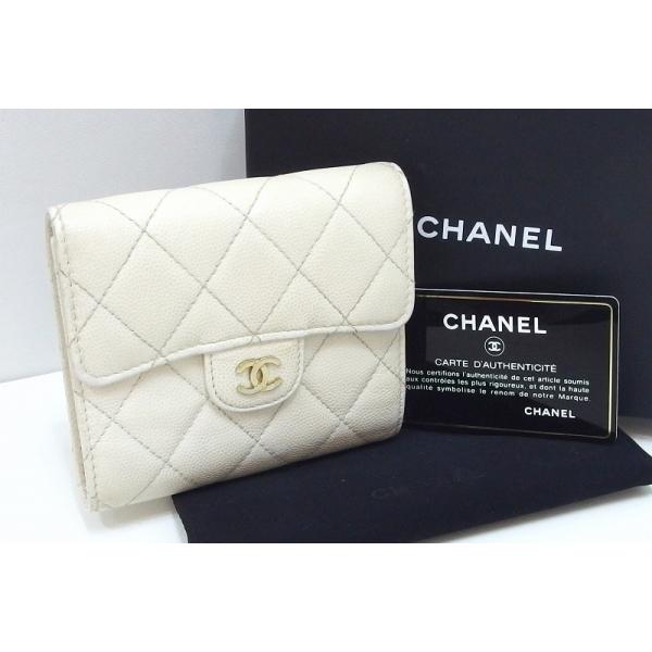 CHANEL（シャネル） マトラッセ キャビアスキン 三つ折り財布 ゴールド