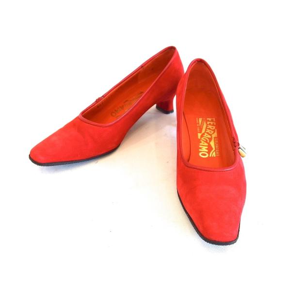 Ferragamoパンプス☆本スエード☆35 1/2 FERRAGAMO（フェラガモ） Salvatore Ferragamo サルヴァトーレ