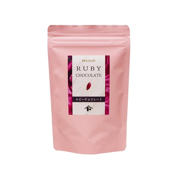 カカオ分　34％±1.5着色料を一切使用せず、ルビーカカオが持つ天然の美しいピンク色をしたチョコレートです。フルーティな風味とフレッシュな酸味が特徴。そのまま食べても、製菓材料、様々な食材とのペアリングをお楽しみいただけます。