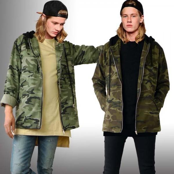 カモフラージュ（迷彩）のフード付 ZIP パーカー フーディー