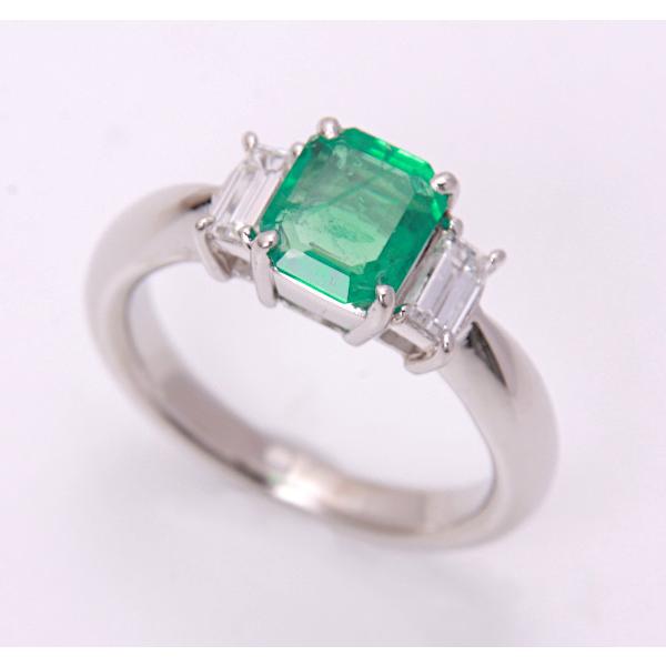 質屋出品》Pt900☆天然エメラルド0.92ct+ダイアモンドリング☆C-5779  