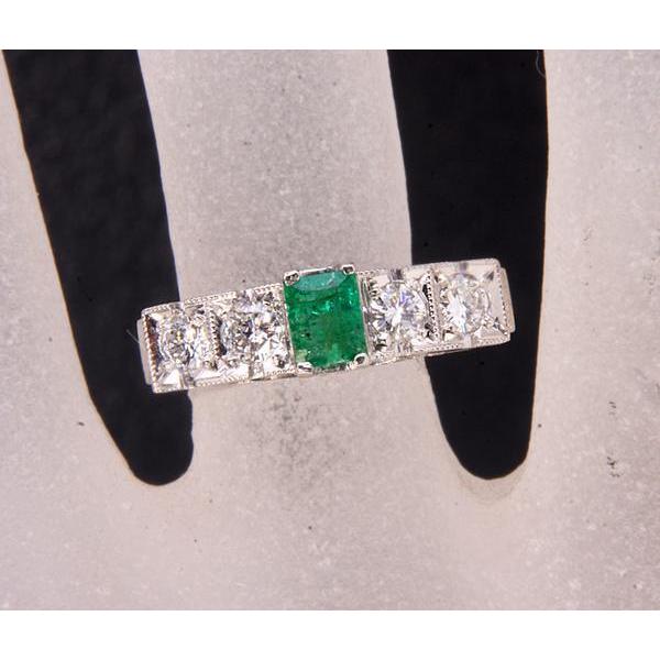 質屋出品》Pm850☆アンティークの天然エメラルド0.35ct+ダイアリング  