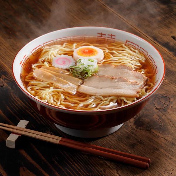 喜多方定番のモチモチ熟成麺のあっさりコク旨醤油ラーメンにやわらかい自家製チャーシューのうれしい具材付き。------------ 　【おすすめ用途】※熨斗やギフト包装対応ができない場合がございます。各商品ページでご確認ください。 内祝 出産...