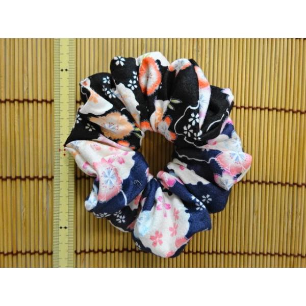 和柄シュシュ 花柄 雪輪 黒 紺色 約11cm Buyee Buyee Japanese Proxy Service Buy From Japan Bot Online
