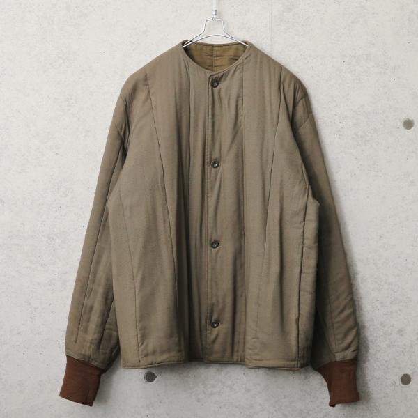■商品説明縦に入るステッチとすっきりとしたシルエットが特徴的なアイテム。本来はチェコ陸軍にて採用されていたM-60ジャケットのライナーとして生産されましたが、このように単体のジャケットとしてもご着用いただけます。米軍のM-65ライナーを皮切...