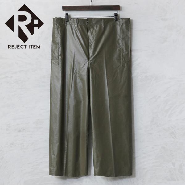 ■商品説明実物 新品 デッドストック フランス軍 PVC レイン オーバーパンツのご紹介です。フランス軍から放出されたレインオーバーパンツがデッドストックで入荷しました。PVC素材が使用された防水性、防汚性に優れた雨や雪の日に大活躍するレイ...