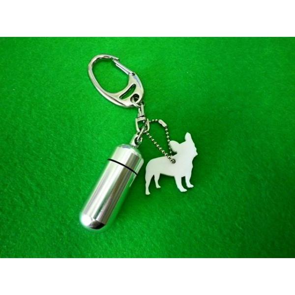 実売60,000個突破多くの飼い主様が当社の遺骨カプセルをご愛用されています