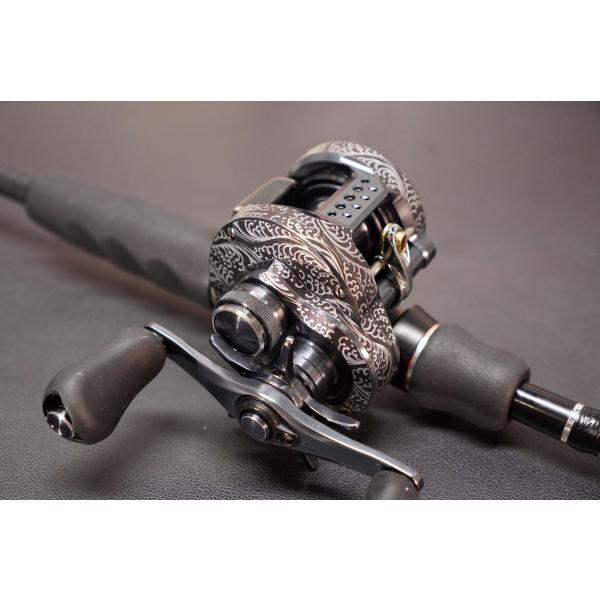 貼るだけ彫金風味を表現できるデカールキット適合機種：24CALCUTTA CONQUEST 30 / 31 SE シリーズ　　　　　21CALCUTTA CONQUEST 100 / 101 シリーズクリアータイプはリールのカラーを活かせる...