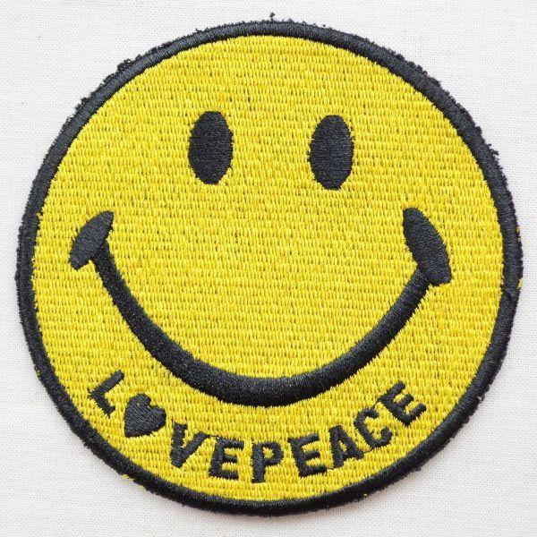 ワッペン スマイルマーク スマイリーフェイス ラブピース イエロー Chw S002 ワッペン 雑貨通販ワッペンストア 通販 Yahoo ショッピング