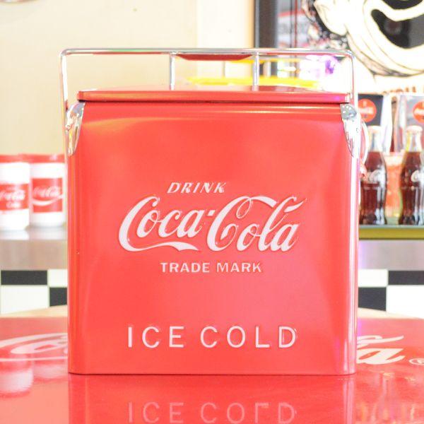 開店記念セール コカコーラ Coca Cola ピクニックストレージ クーラーボックス レッド Pj Cba メール便不可 Pj Cba ワッペン 雑貨通販ワッペンストア クリスマスファッション Cosmofilms Com